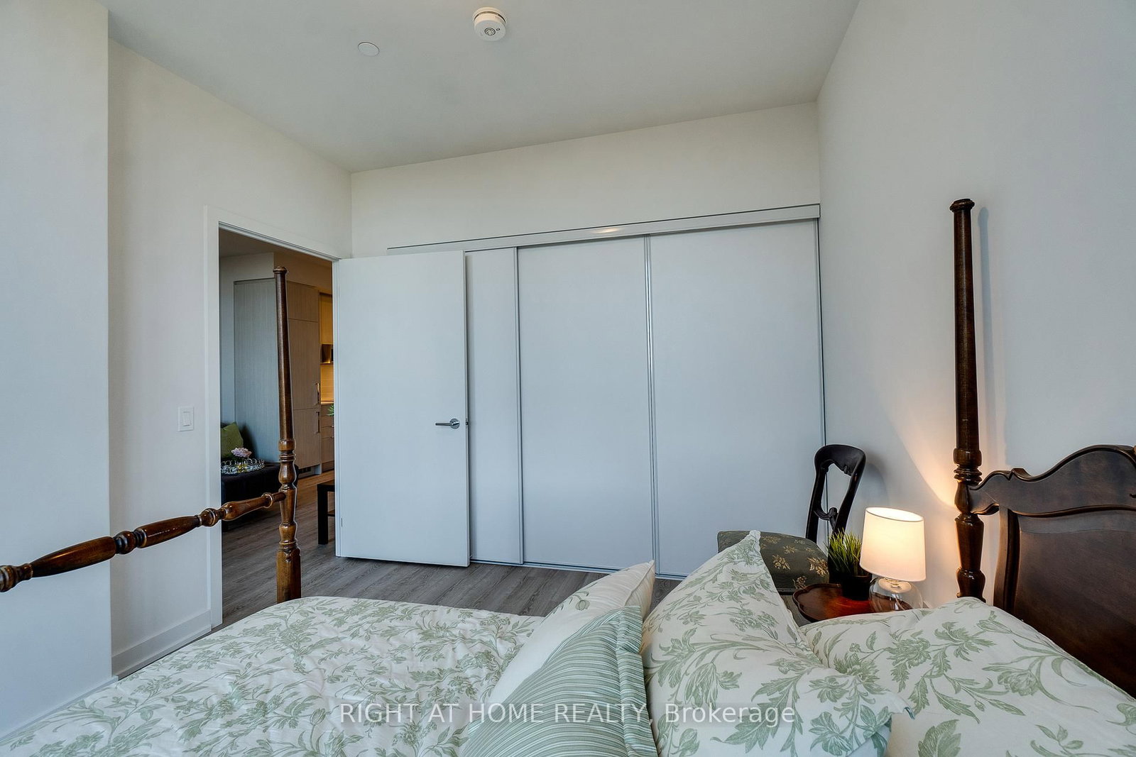 250 Lawrence Avenue W, Unit 724 - Photo 24