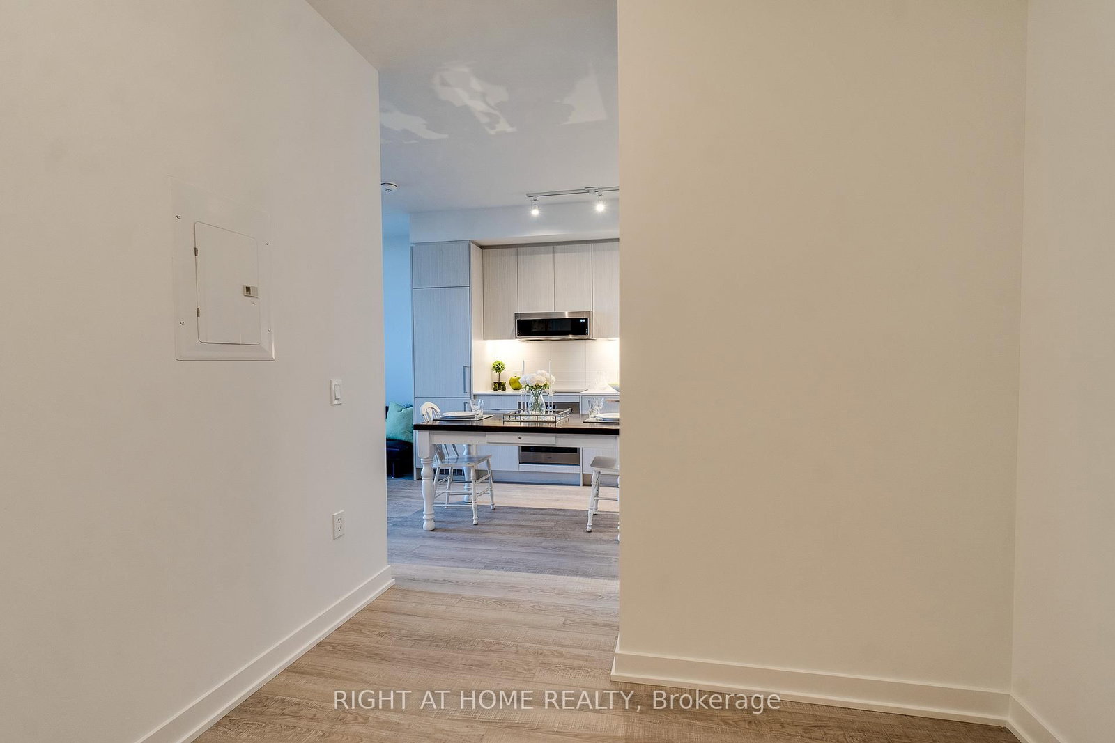 250 Lawrence Avenue W, Unit 724 - Photo 25