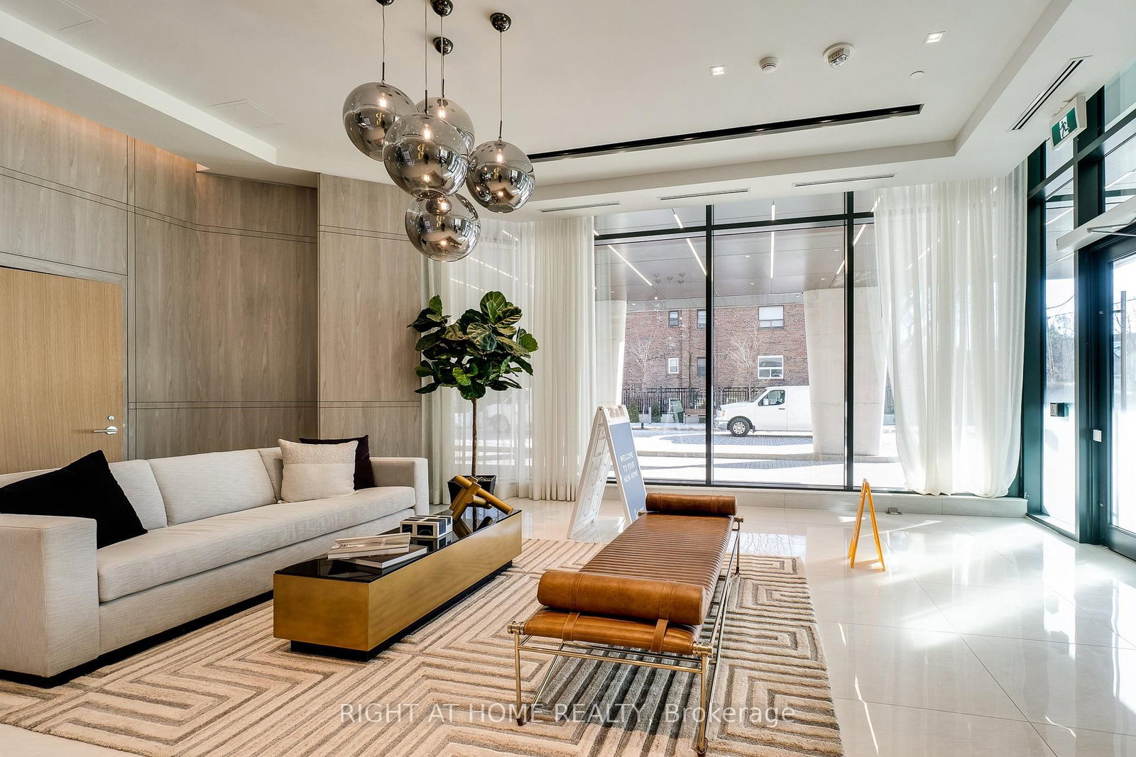 250 Lawrence Avenue W, Unit 724 - Photo 4