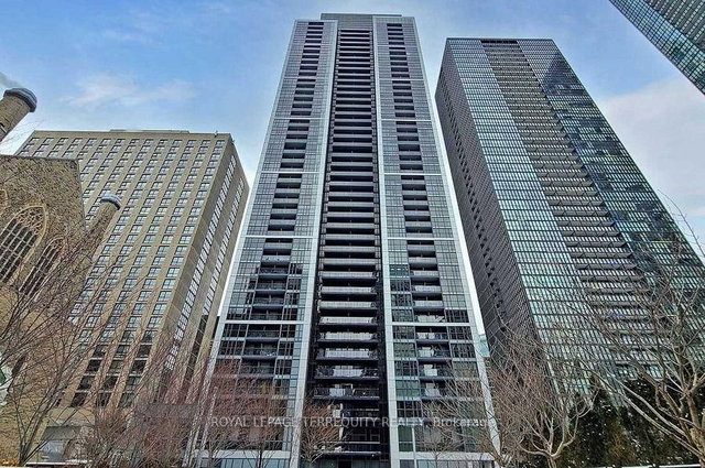 1806 - 28 Ted Rogers Way