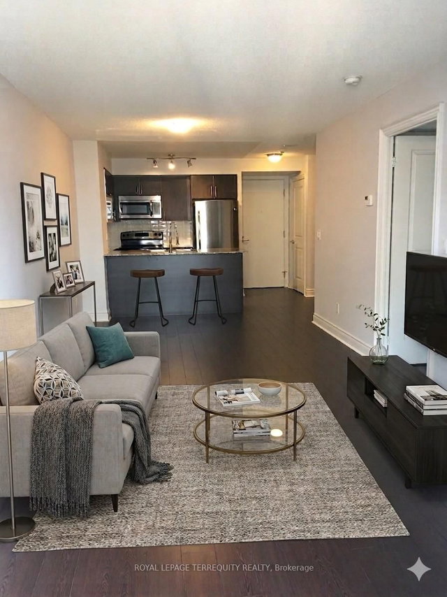 1806 - 28 Ted Rogers Way