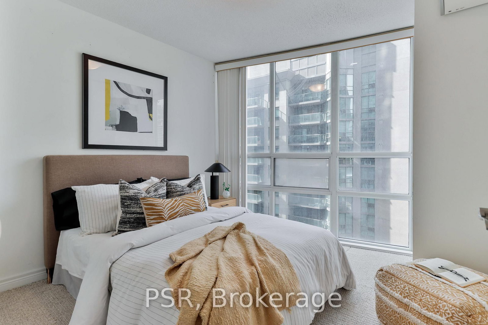 Condo for sale at 1602-30 Grand Trunk Crescent, Toronto, Ontario, M5J 3A4 - Waterfront Communities C1 - MLS: C13025058