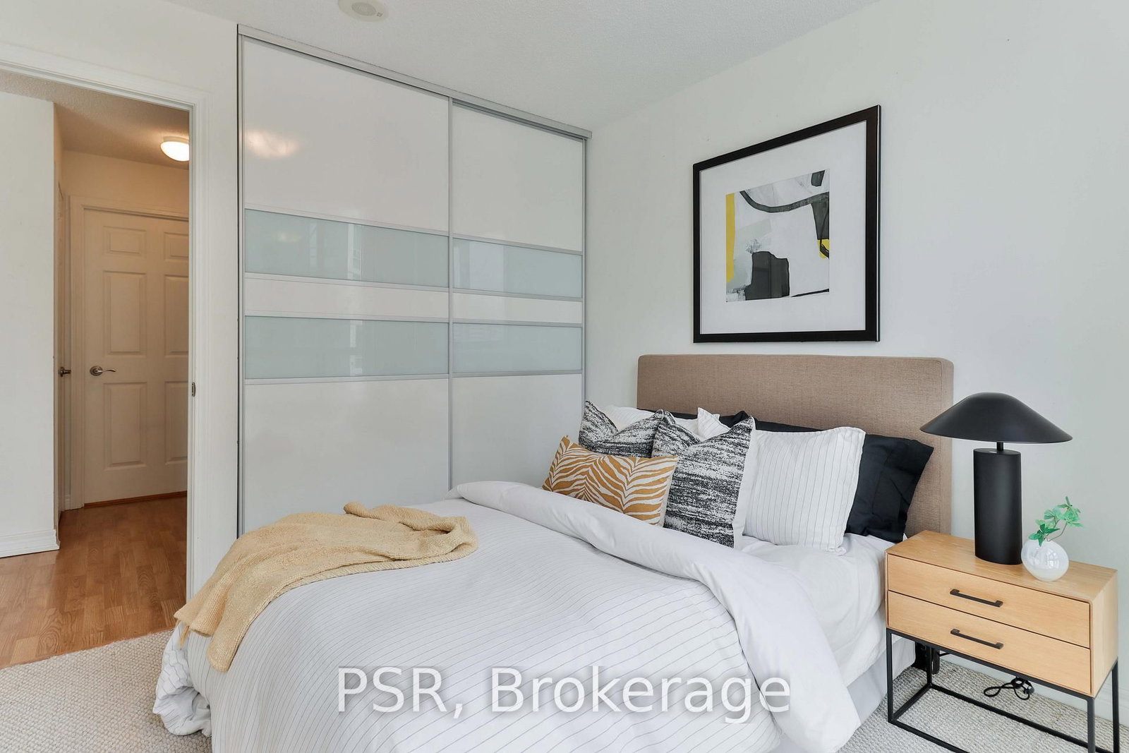 Condo for sale at 1602-30 Grand Trunk Crescent, Toronto, Ontario, M5J 3A4 - Waterfront Communities C1 - MLS: C13025058