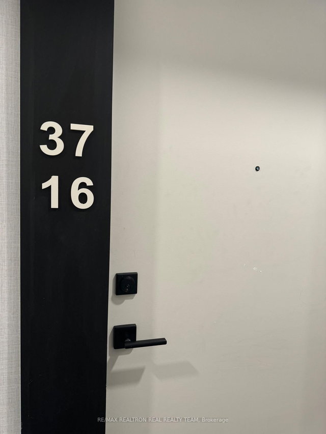 3716 - 319 Jarvis Street