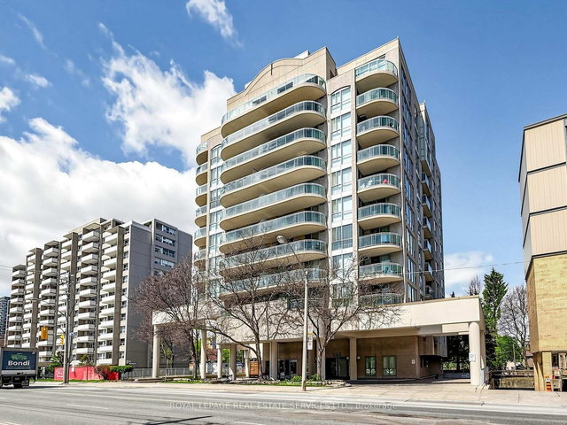 203 - 398 Eglinton Avenue