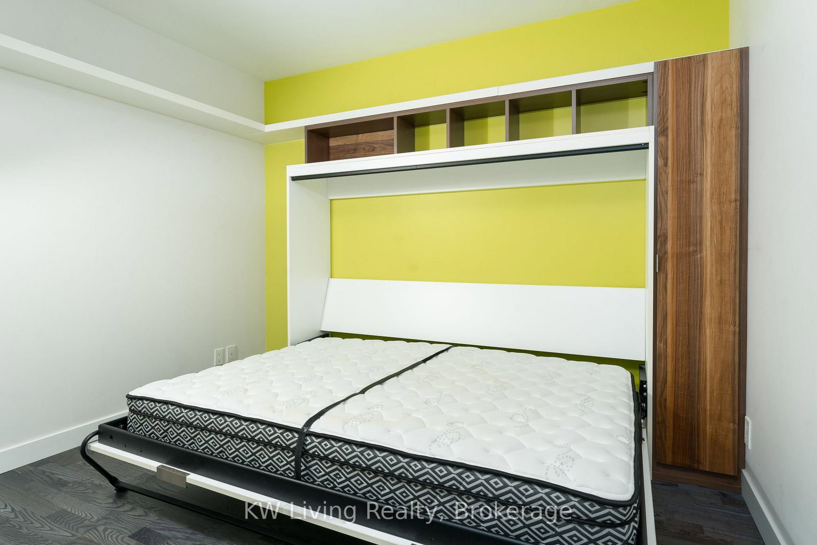 75 Portland Street, Unit 901 - Photo 17