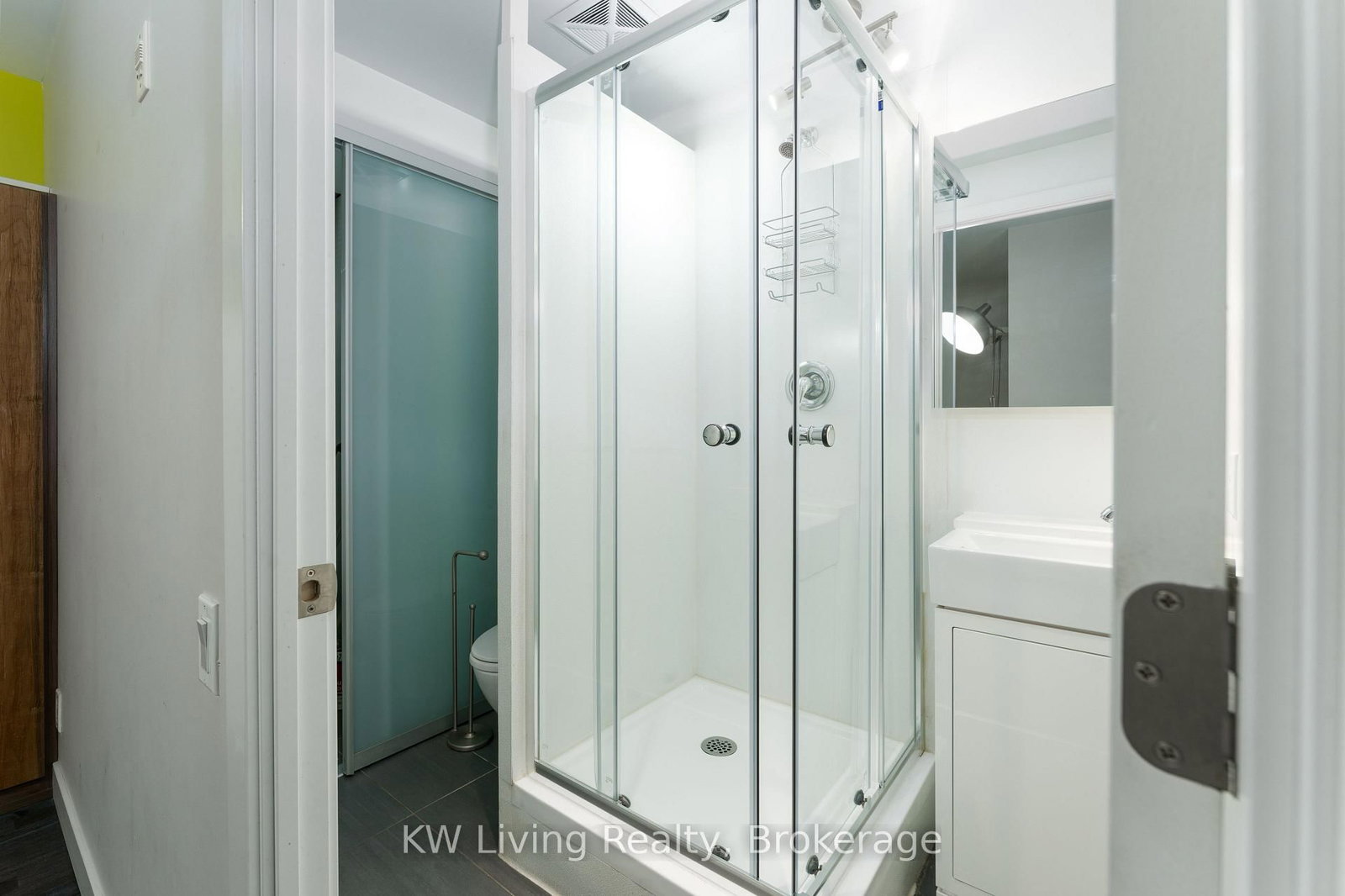 75 Portland Street, Unit 901 - Photo 19