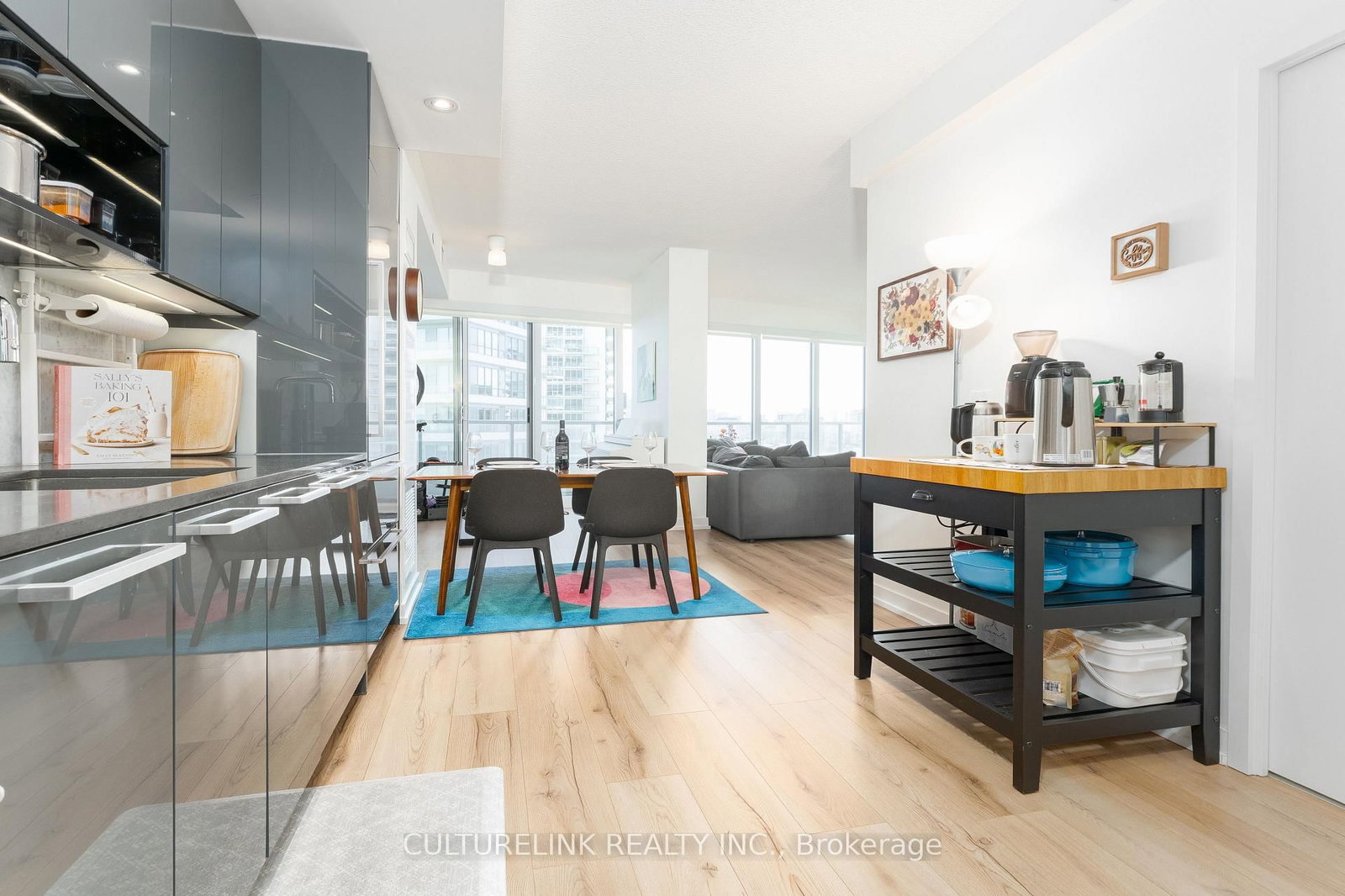 117 McMahon Drive, Unit 2008 - Photo 3