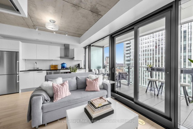 3102 - 224 King Street W