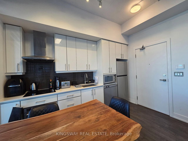 613 - 75 The Donway W