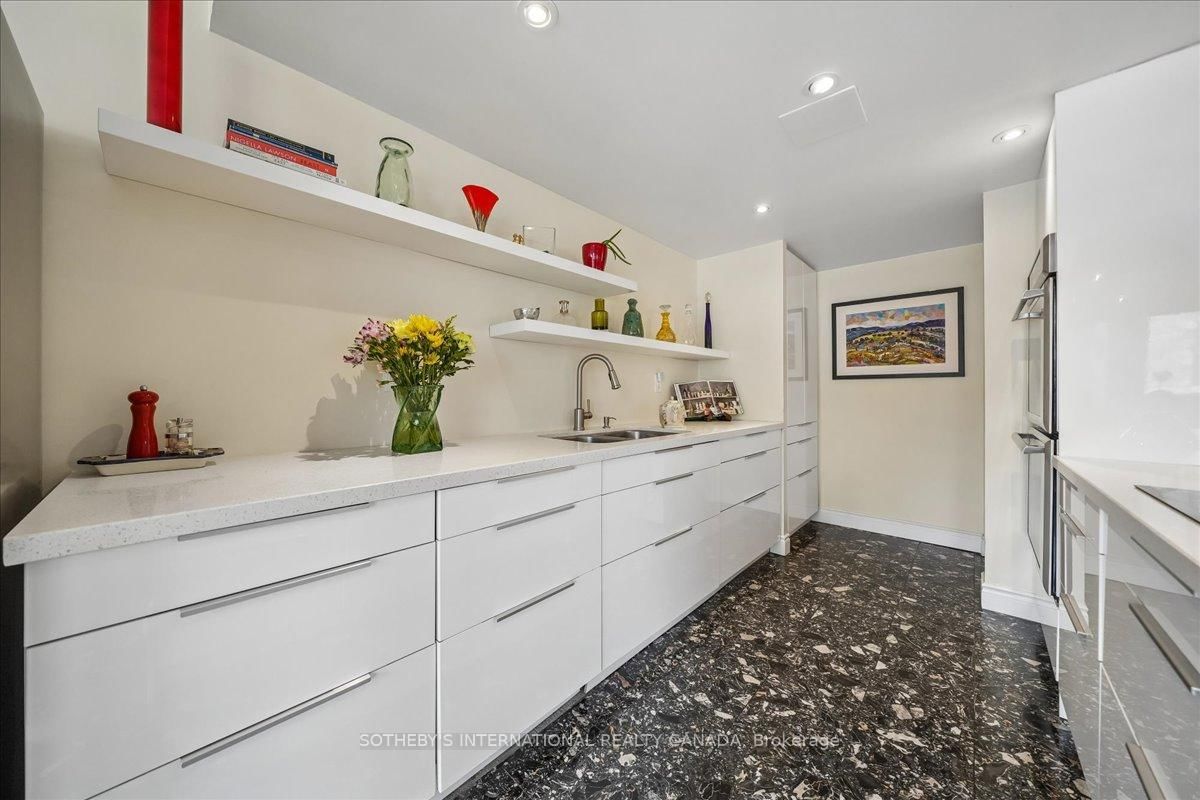 55 Wellesley Street E, Unit 505 - Photo 14