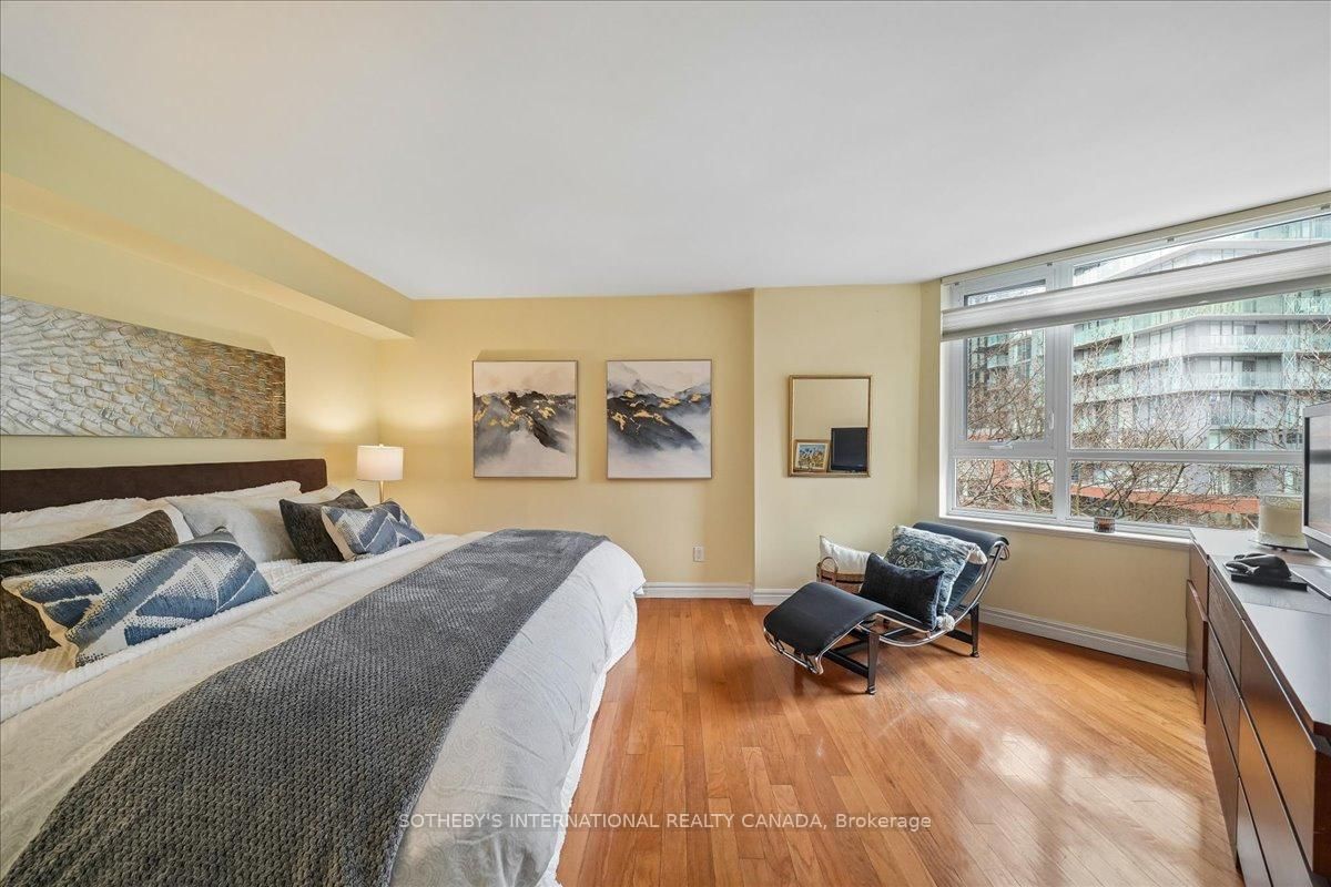 55 Wellesley Street E, Unit 505 - Photo 19