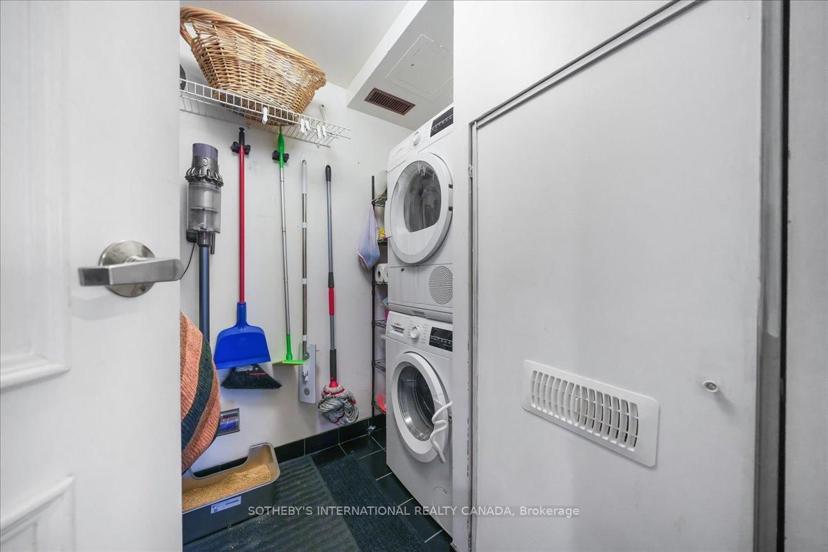 55 Wellesley Street E, Unit 505 - Photo 23