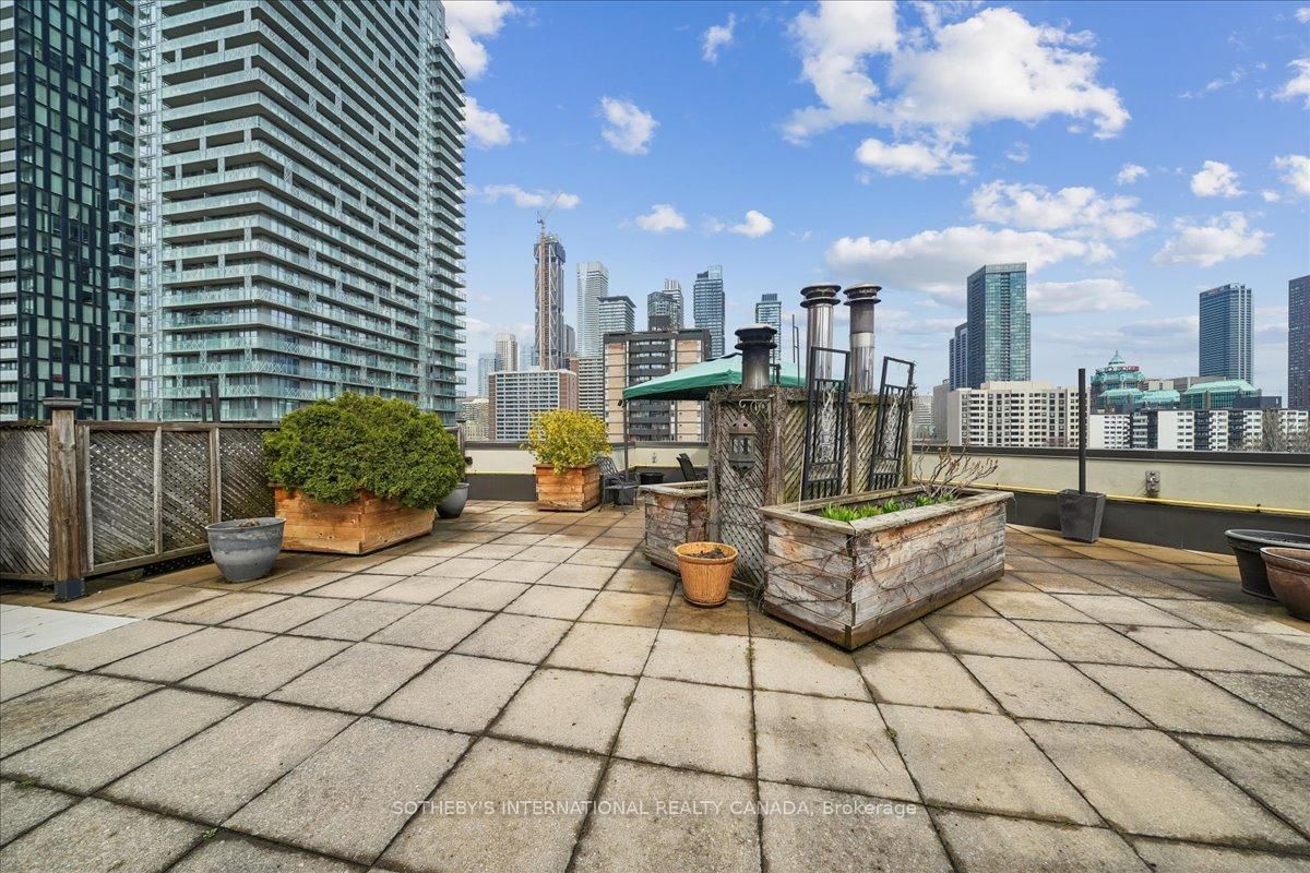 55 Wellesley Street E, Unit 505 - Photo 29