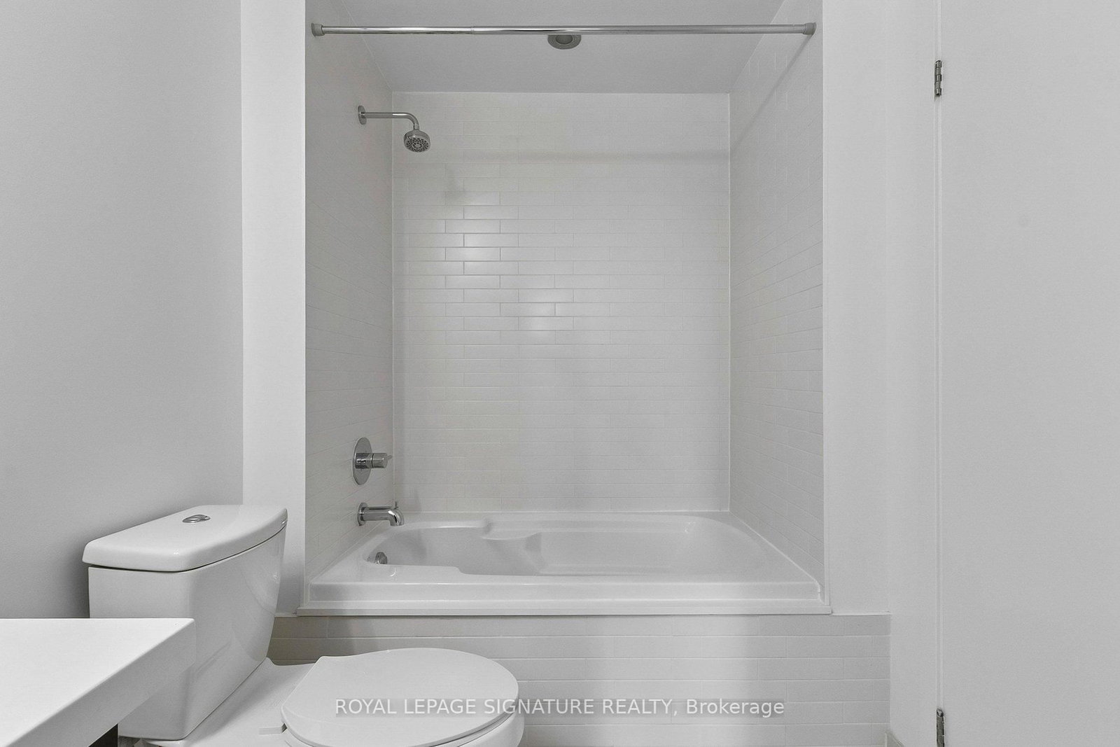 Condo for sale at 2202-21 Widmer Street, Toronto, Ontario, M5V 0B8 - Waterfront Communities C1 - MLS: C13025632