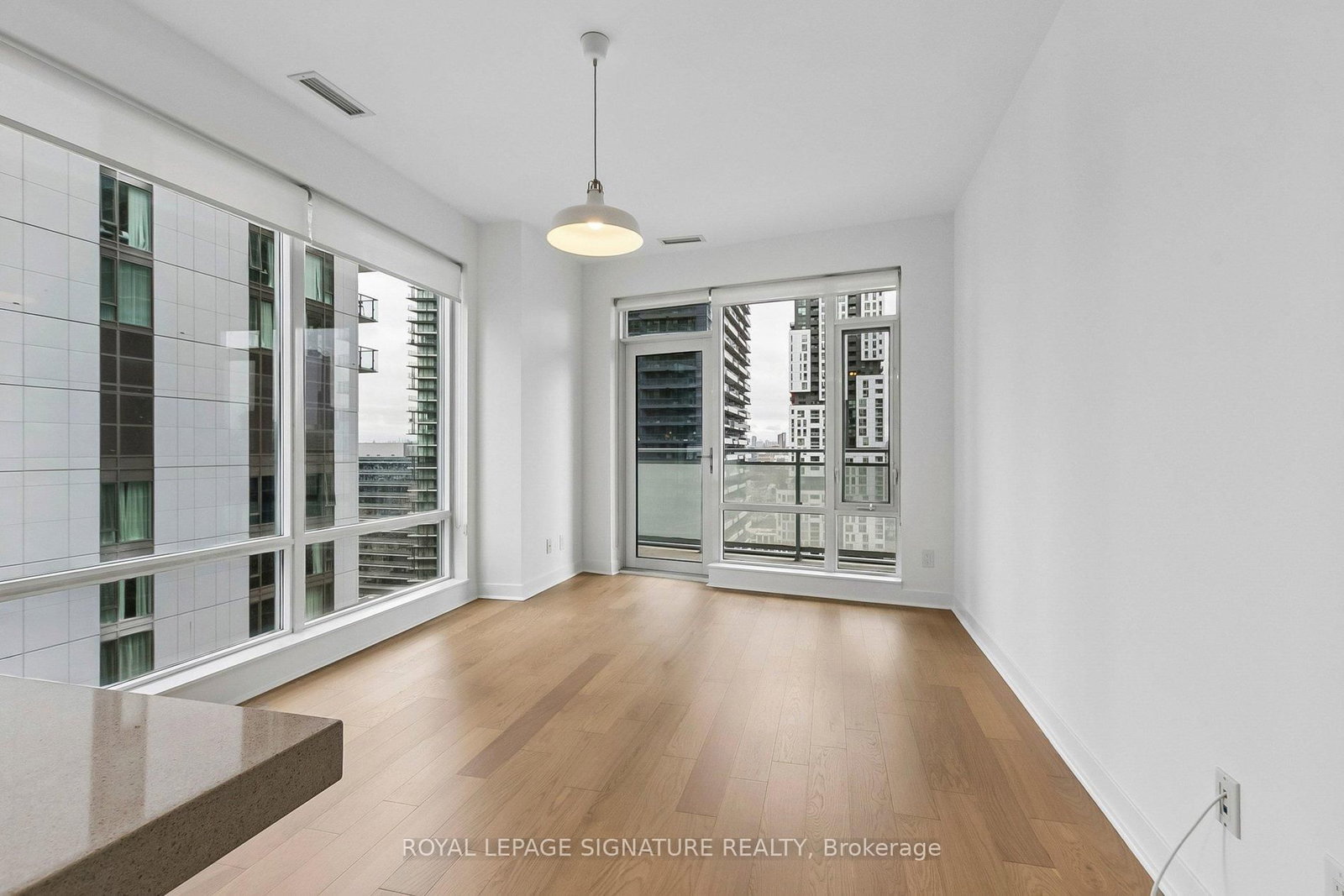 Condo for sale at 2202-21 Widmer Street, Toronto, Ontario, M5V 0B8 - Waterfront Communities C1 - MLS: C13025632