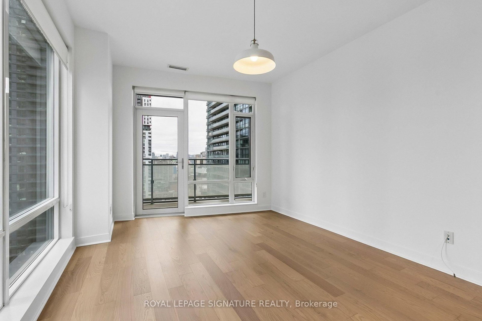 Condo for sale at 2202-21 Widmer Street, Toronto, Ontario, M5V 0B8 - Waterfront Communities C1 - MLS: C13025632