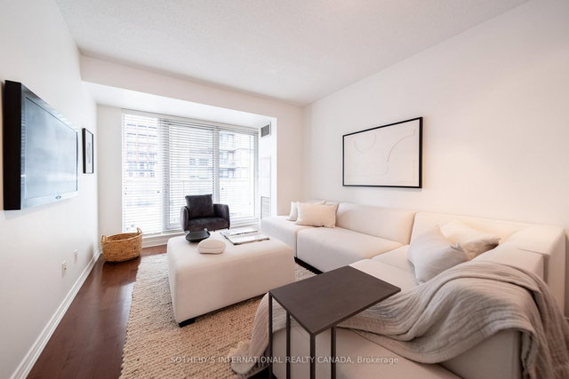 1105 - 230 King Street E