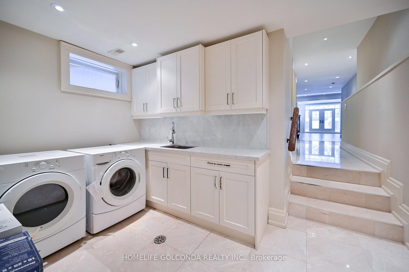 272 Byng Avenue - Photo 48