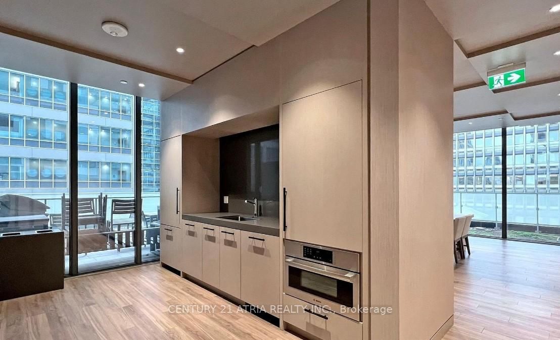 25 Richmond Street E, Unit 601 - Photo 17