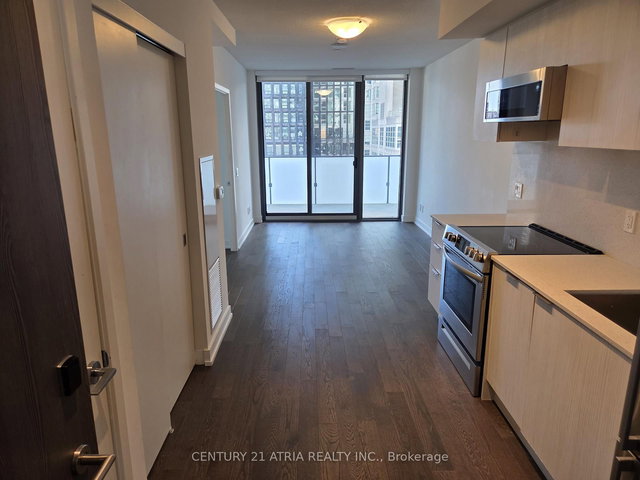 601 - 25 Richmond Street E