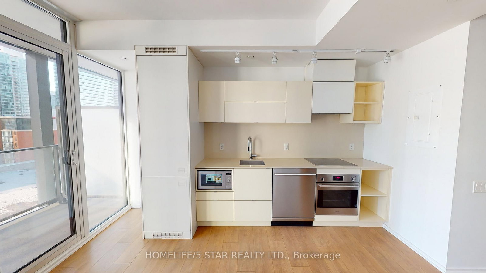 125 Peter Street, Unit 1212 - Photo 4