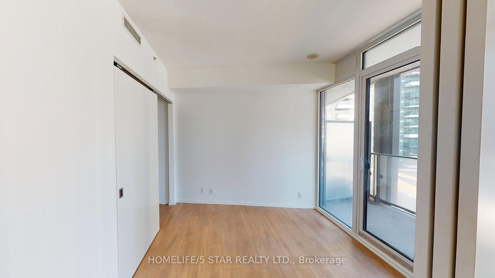 125 Peter Street, Unit 1212 - Photo 7