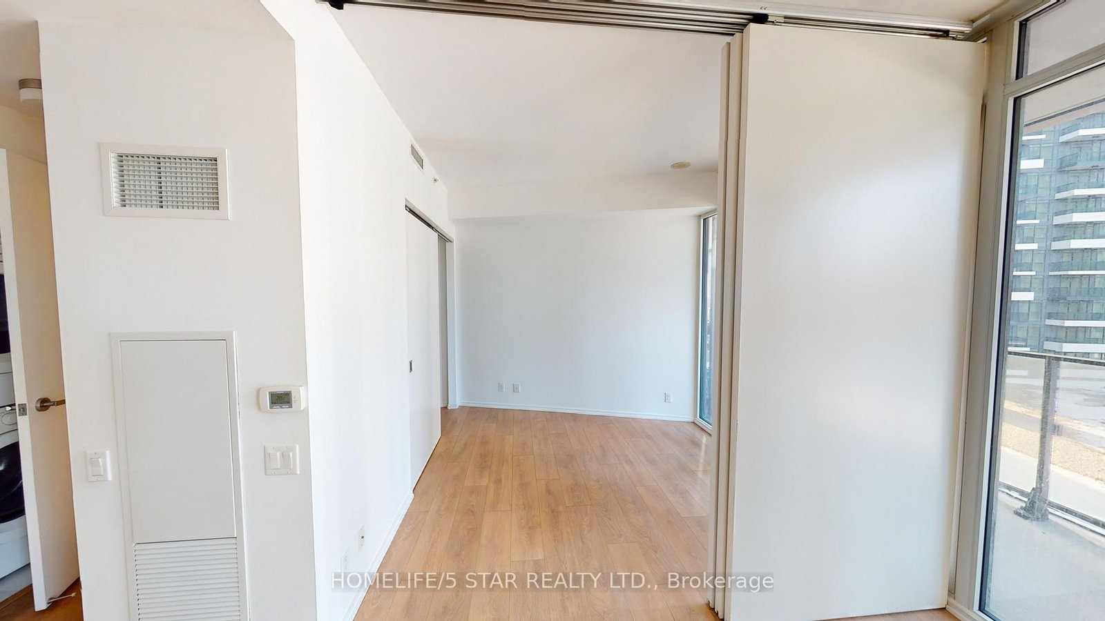 125 Peter Street, Unit 1212 - Photo 8