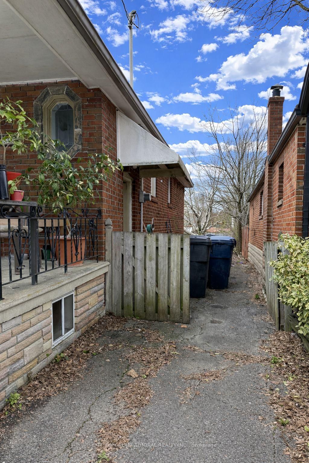 368 Winnett Avenue, Toronto, ON, photo 2