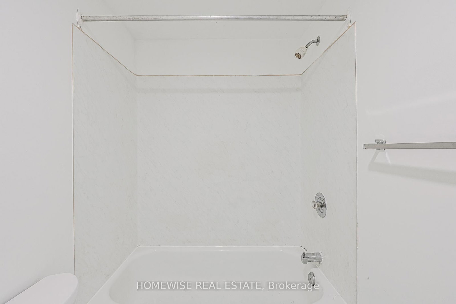 33 Maitland Street, Unit 102 - Photo 9