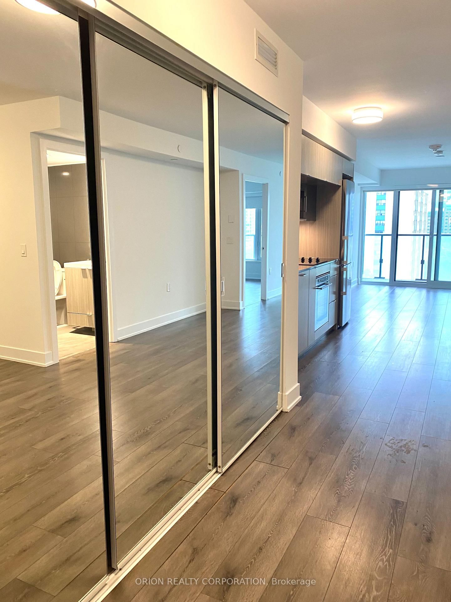 575 Bloor Street E, Unit 910 - Photo 7