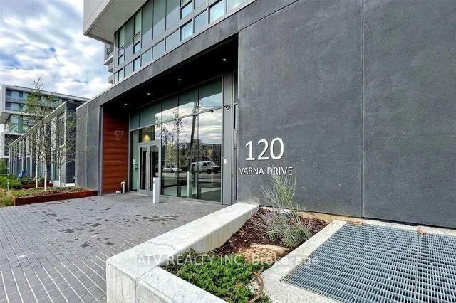 120 Varna Drive, Unit 1521