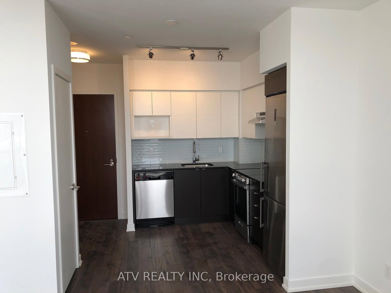 120 Varna Drive, Unit 1521 - Photo 5