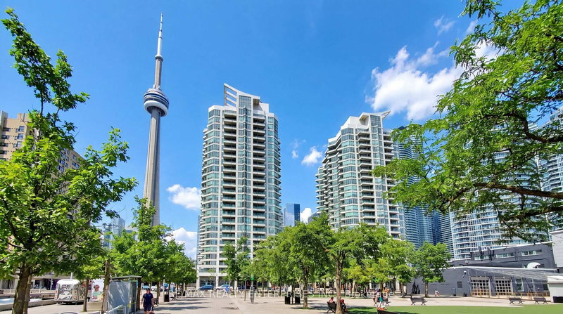 2816 - 230 Queens Quay W, Toronto, M5J 2Y7 | Image 2