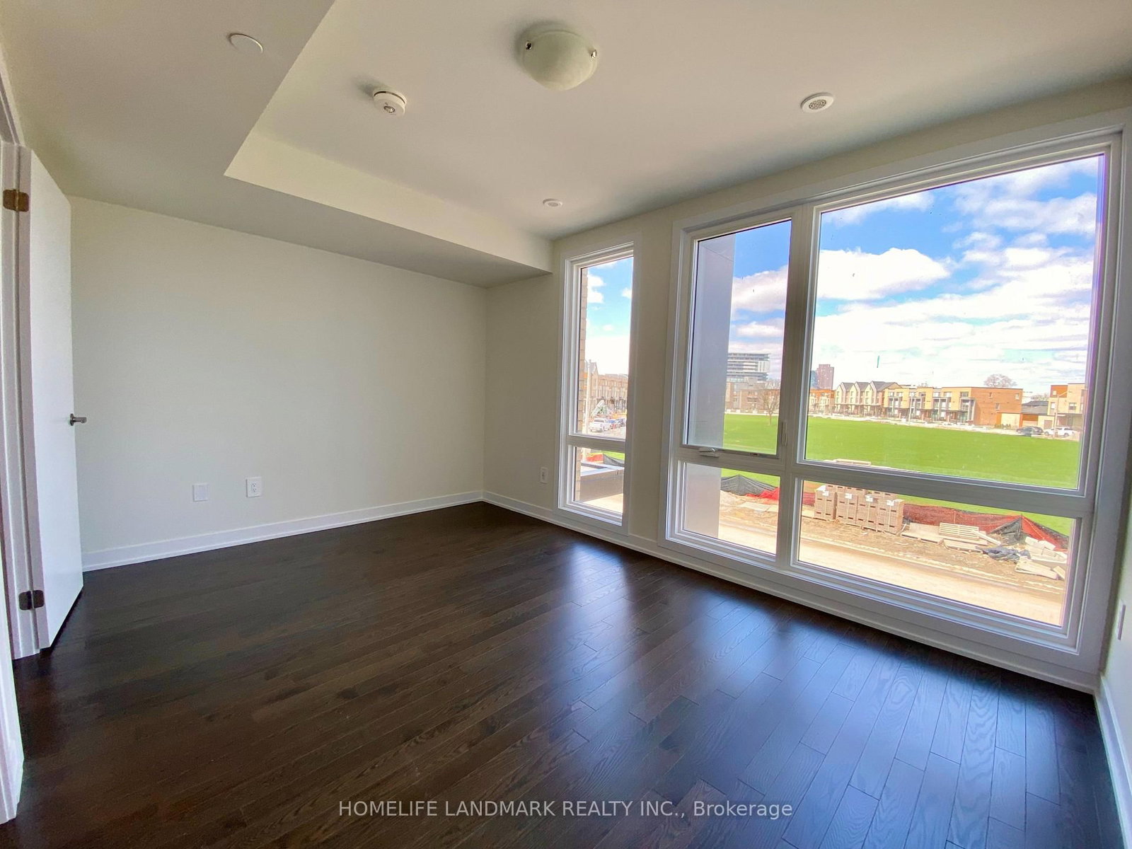 416 Lawrence Heights Way, Unit Main - Photo 16