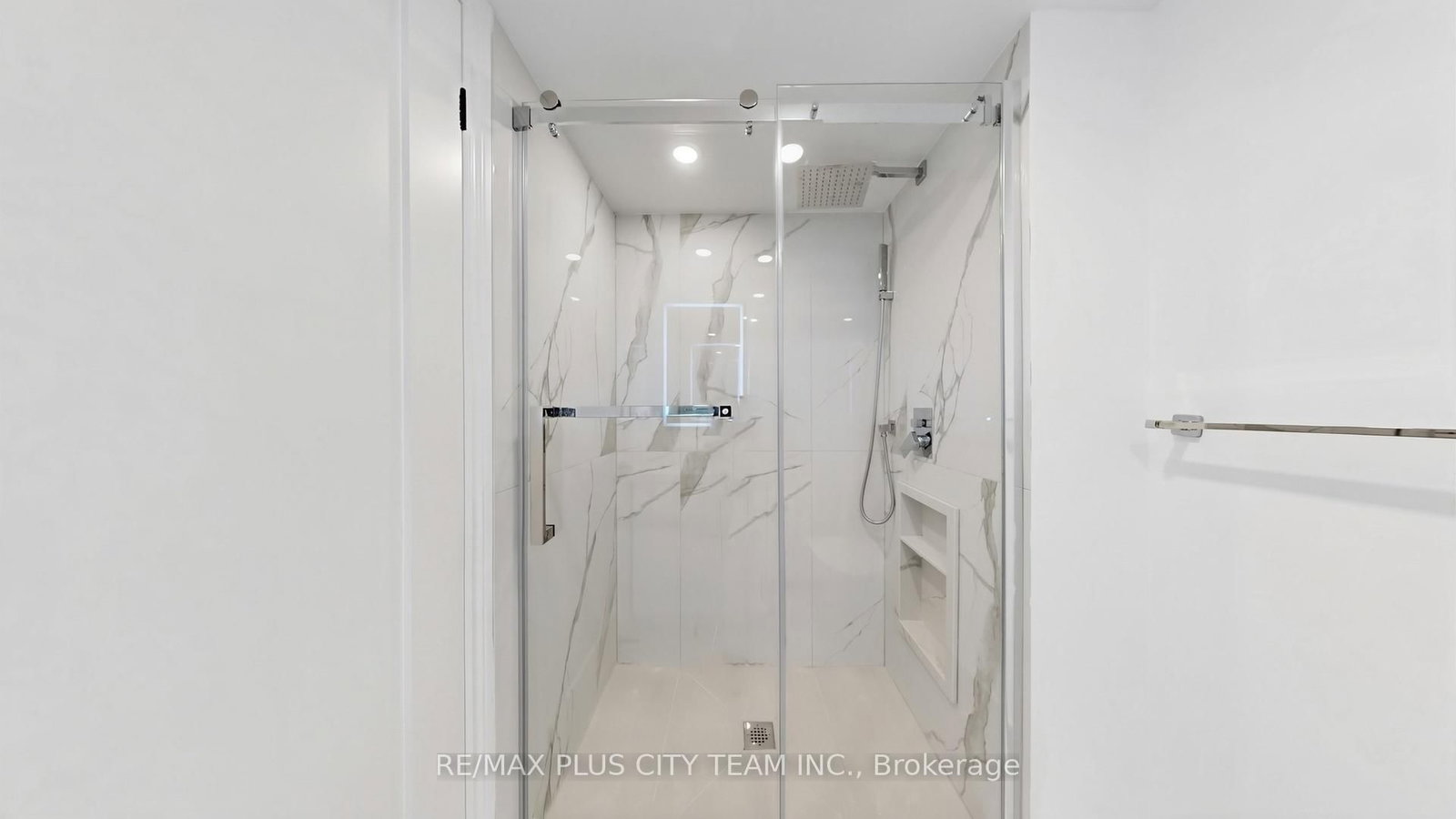 1720 Eglinton Avenue E, Unit 812 - Photo 16