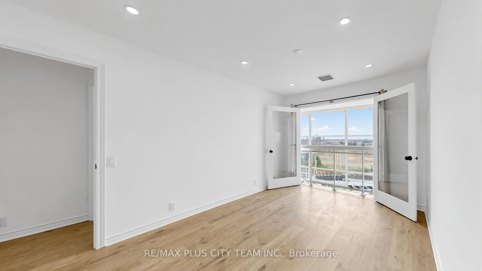 1720 Eglinton Avenue E, Unit 812 - Photo 23