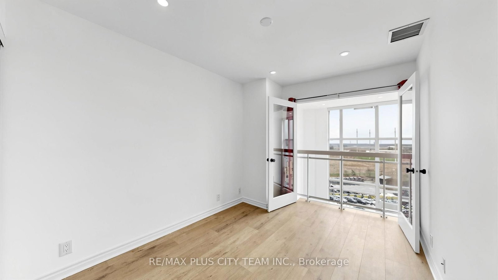 1720 Eglinton Avenue E, Unit 812 - Photo 24