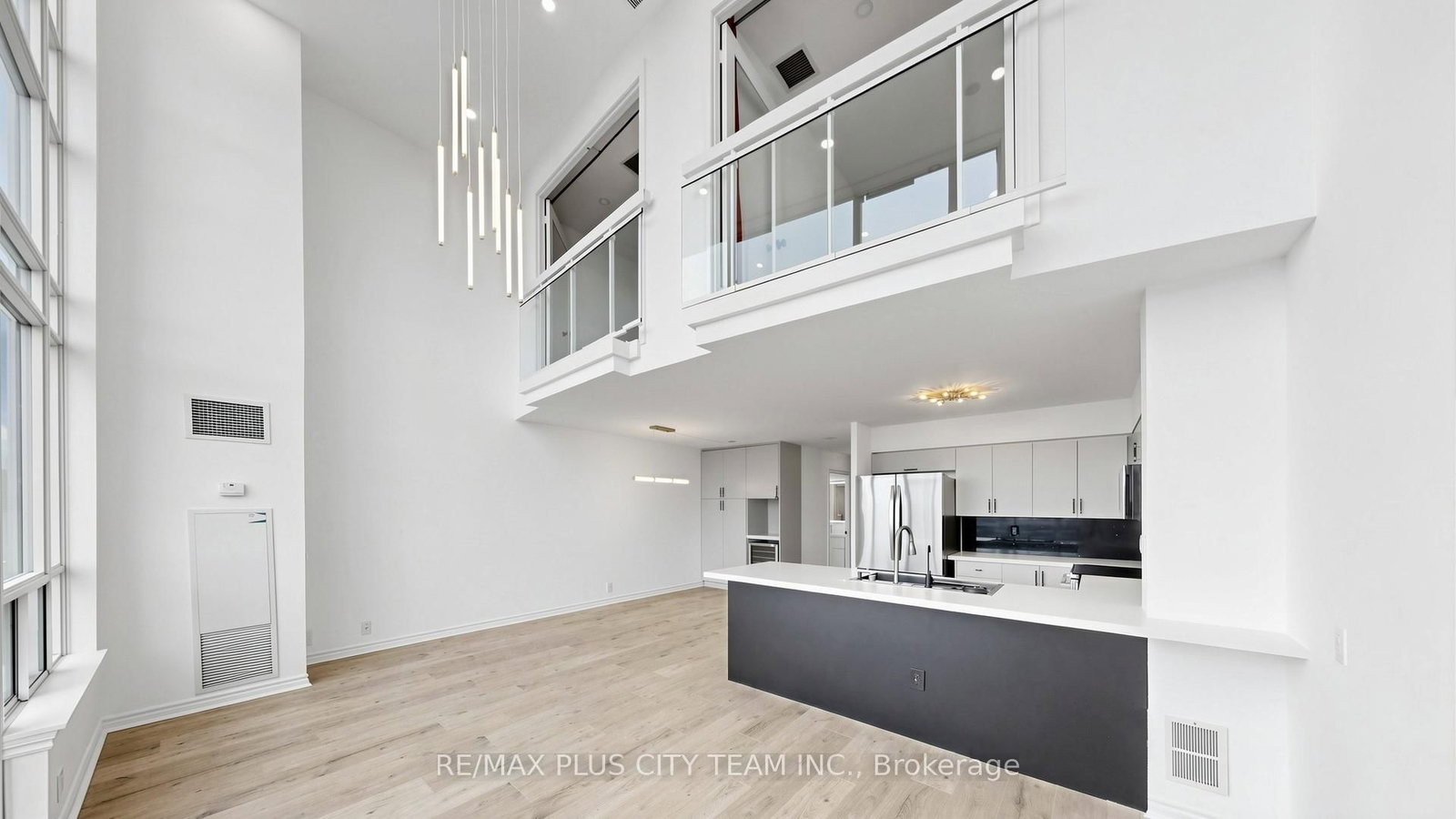 1720 Eglinton Avenue E, Unit 812 - Photo 5