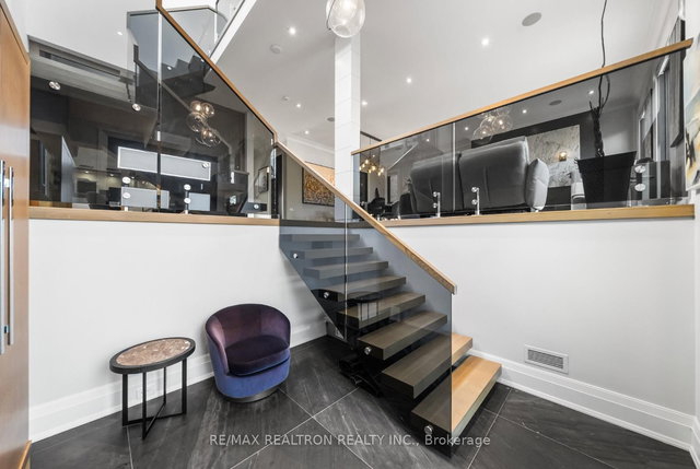 75 Bannockburn Avenue