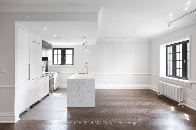 203 - 2 Clarendon Ave, Toronto, M4V 1H9 | Image 3