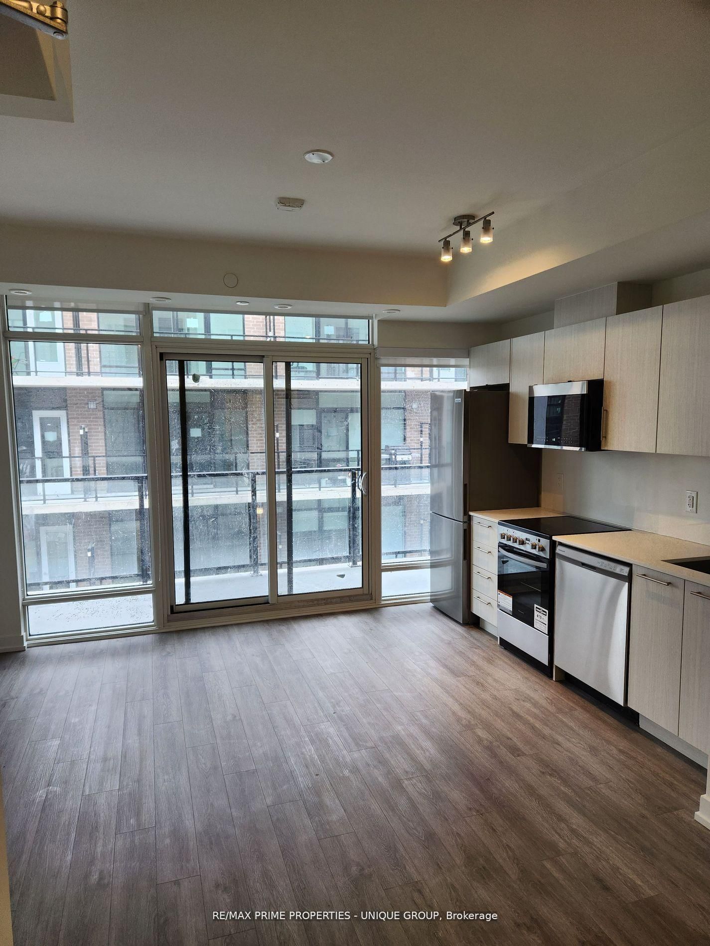 861 Sheppard Avenue W, Unit 62 - Photo 2