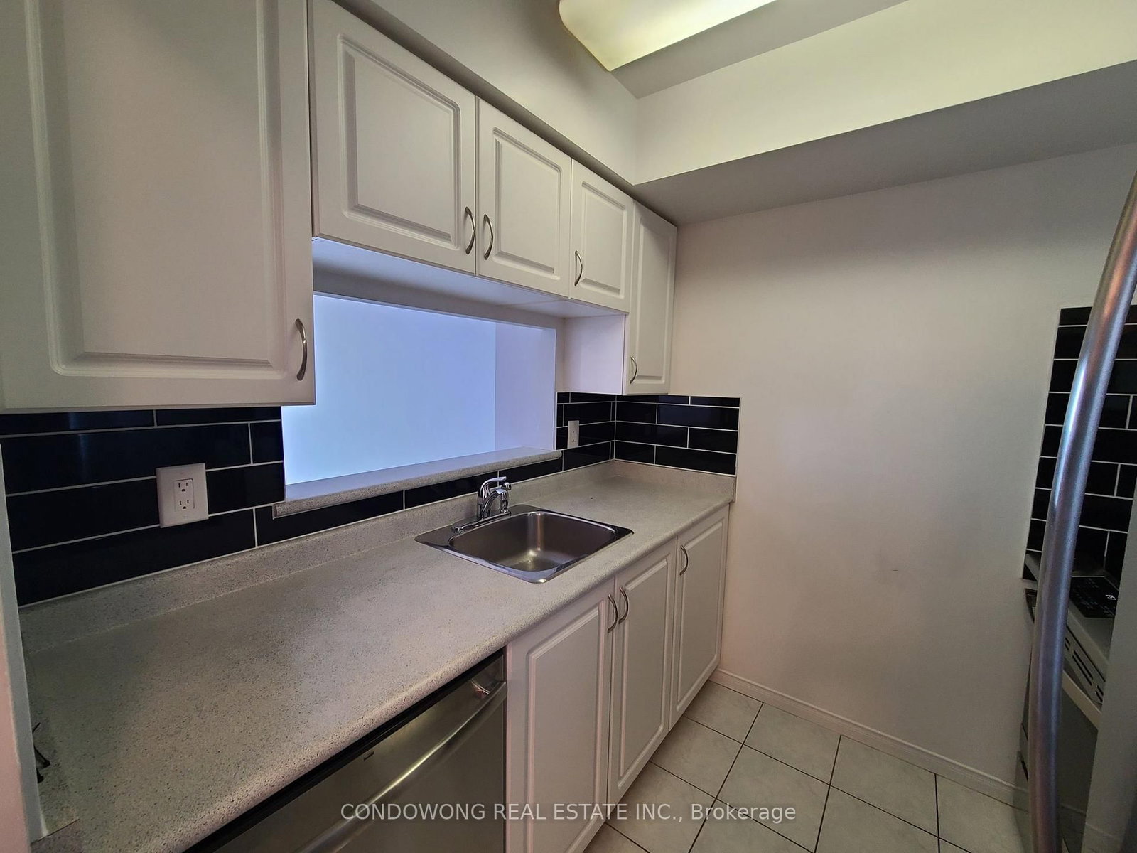 1 Pemberton Avenue, Unit 2705 - Photo 2