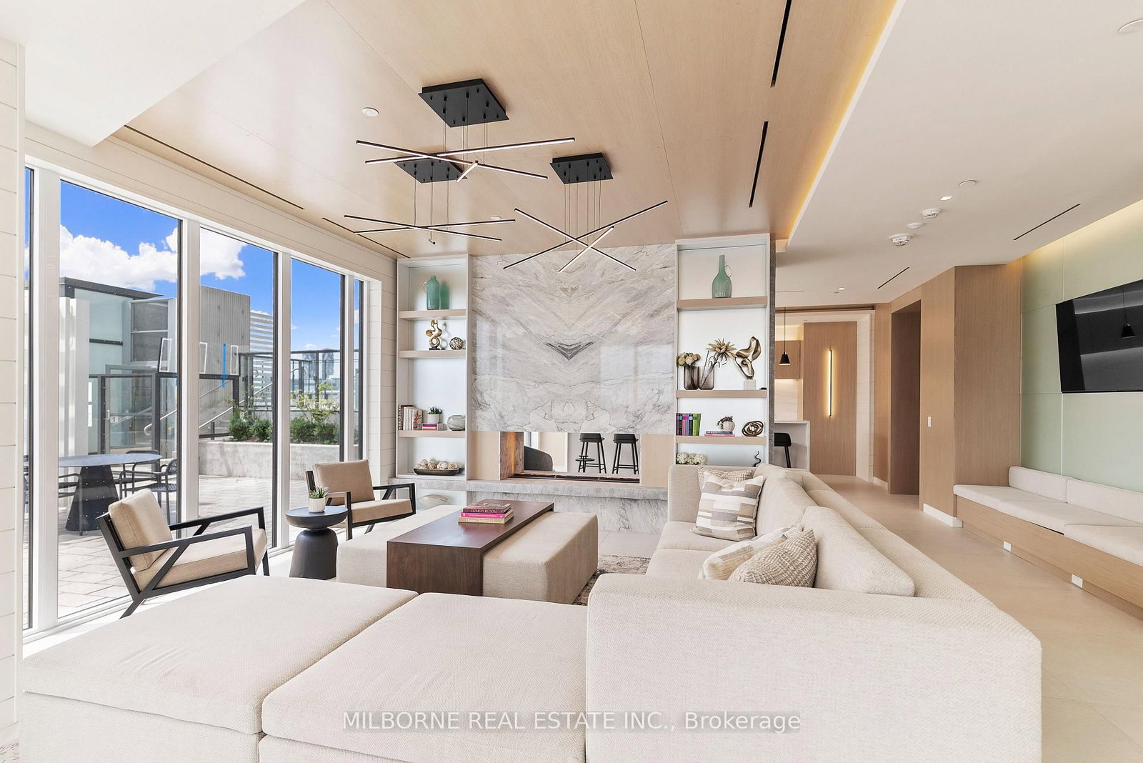 5 Defries Street, Unit 921 - Photo 11