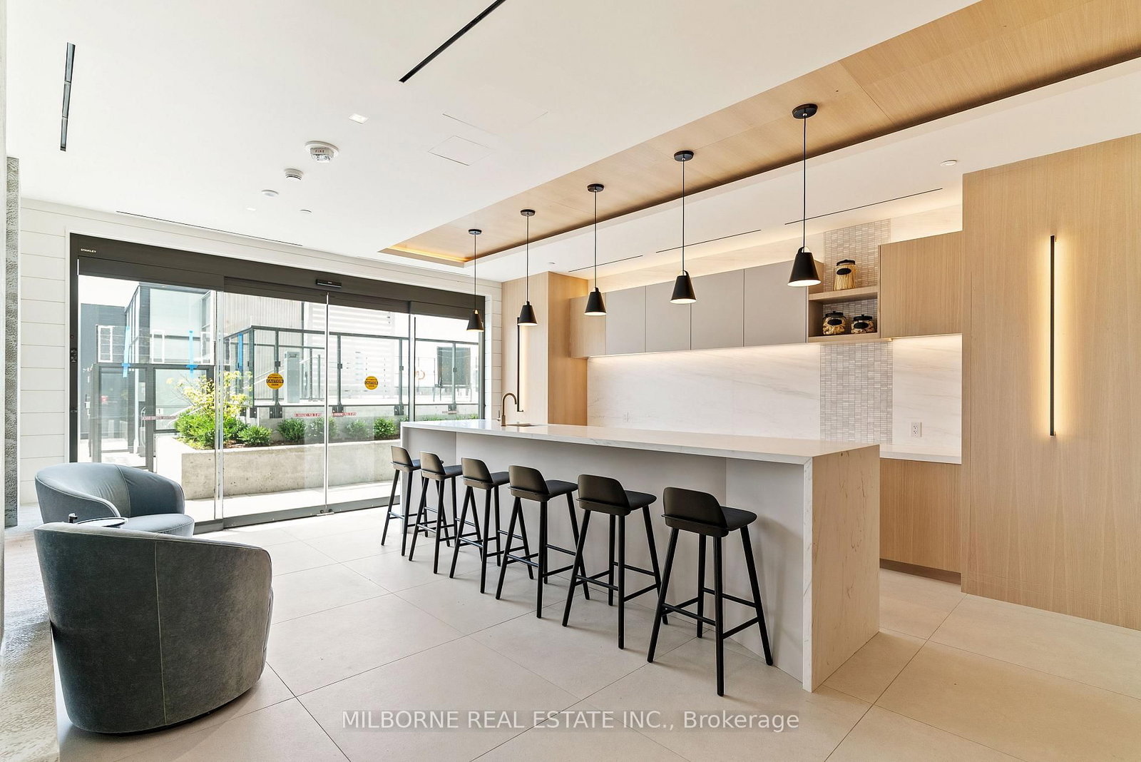 5 Defries Street, Unit 921 - Photo 13