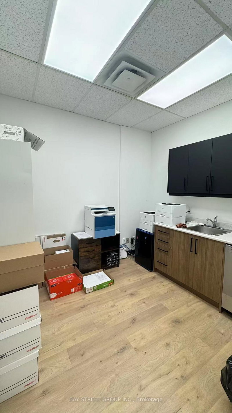 707 - 200 Consumers Rd, Toronto, M2J 4R4 | Image 2