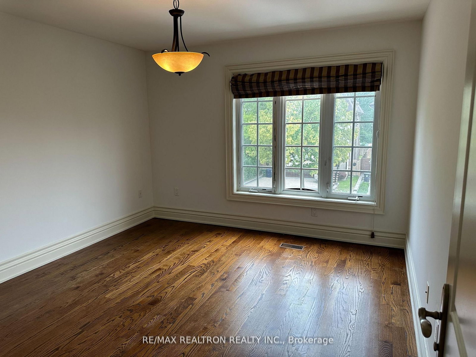 76 Horsham Avenue - Photo 23