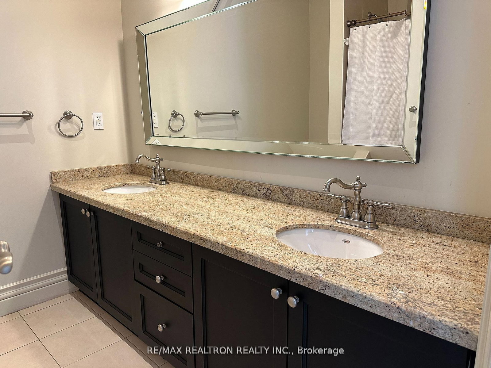 76 Horsham Avenue - Photo 24