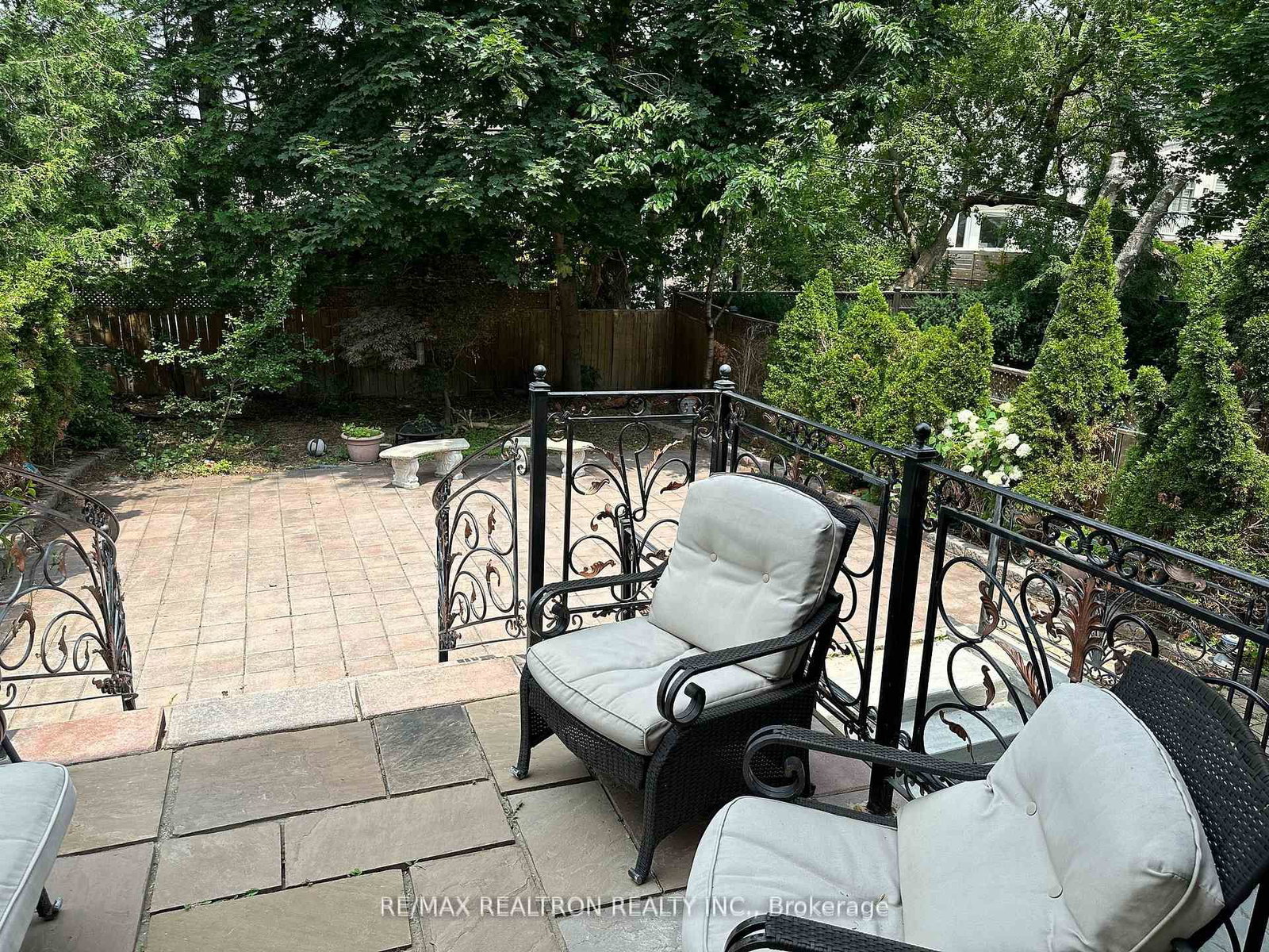 76 Horsham Avenue - Photo 35