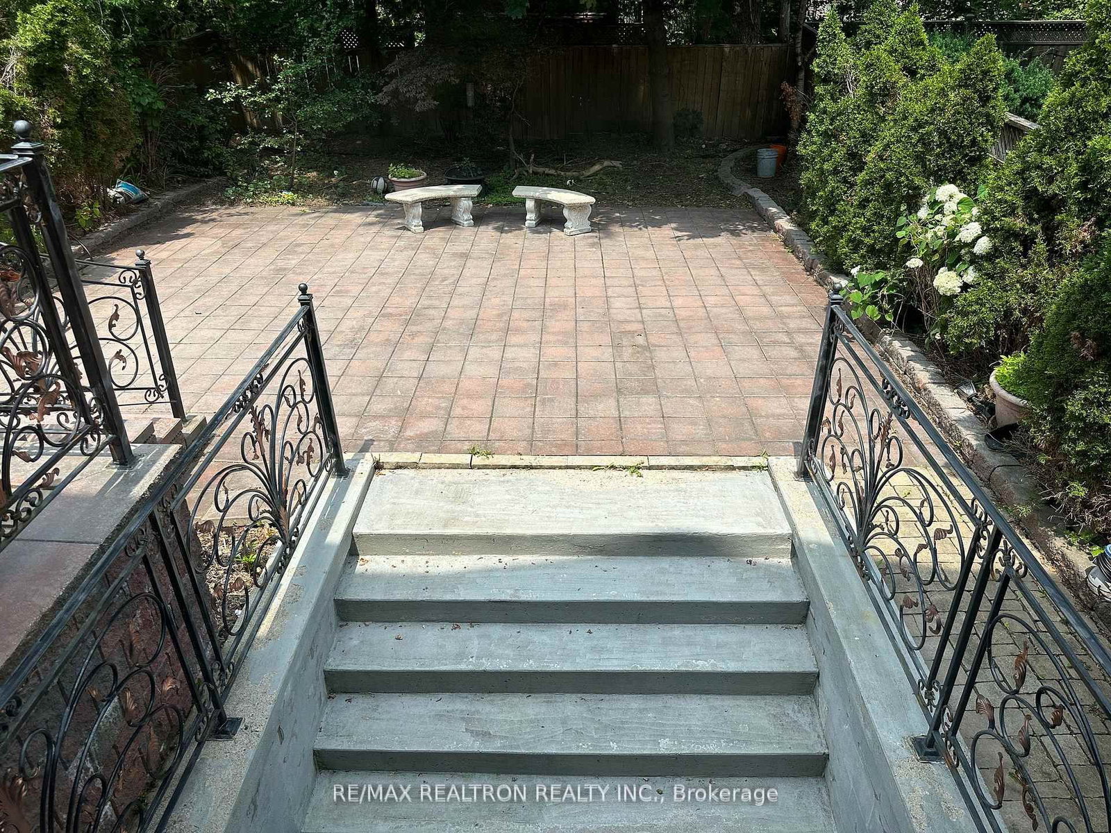 76 Horsham Avenue - Photo 36